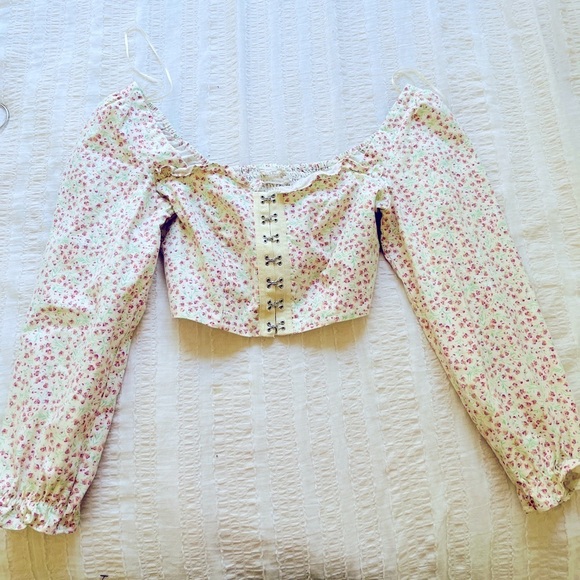 Urban Outfitters Tops - Urban Outfitters Cropped Longsleeve Oversized SZM